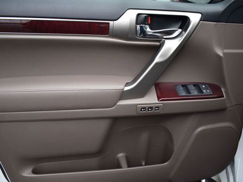 Used 2018 Lexus GX 460 GX 460 4WD image 17