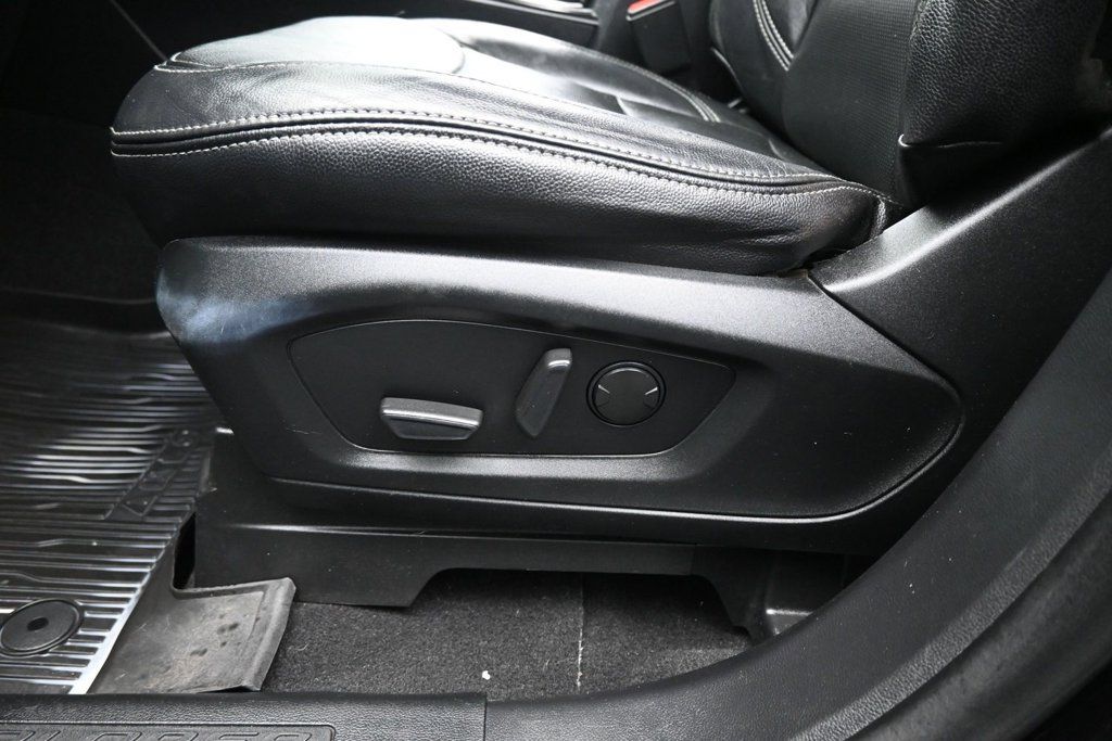 Used 2020 Ford Explorer XLT RWD image 10