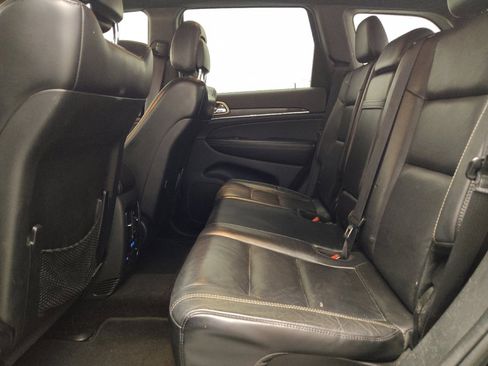 Used 2017 Jeep Grand Cherokee Limited image 18