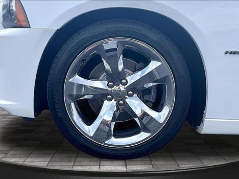 Used 2014 Dodge Charger R/T w/ Wheels & Tunes Group RWD image 9