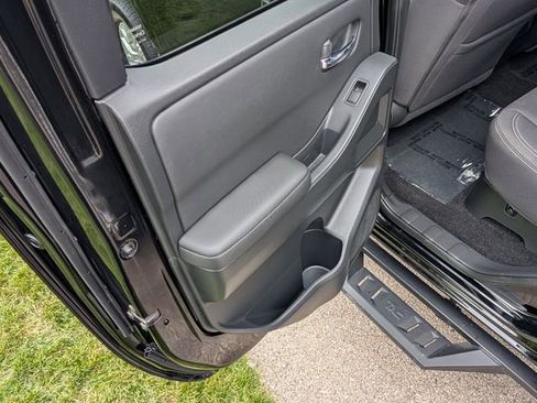 Used 2022 Nissan Frontier SV RWD image 20