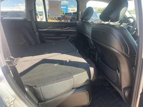 Used 2024 Jeep Grand Cherokee Limited w/ Black Appearance Package image 54