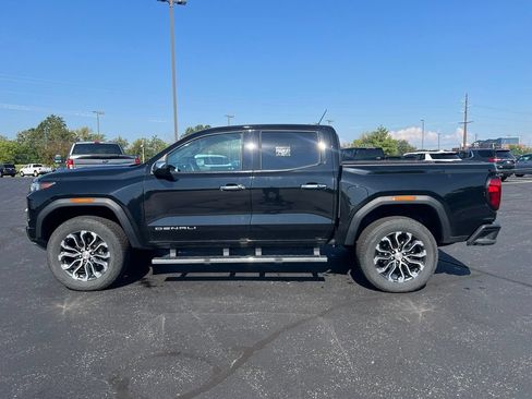 Used 2024 GMC Canyon Denali AWD/4WD image 3