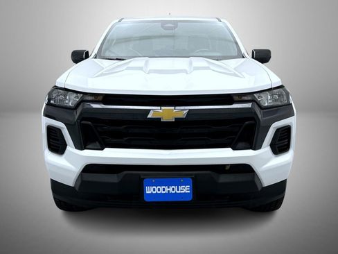 Used 2023 Chevrolet Colorado LT AWD/4WD image 2