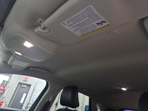 Used 2024 Ford Edge SEL image 29