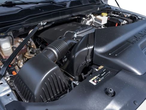 Used 2022 RAM 2500 Tradesman w/ Chrome Appearance Group image 51