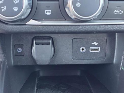 Used 2023 Nissan Versa SV image 21