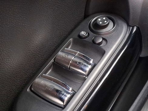 Used 2016 MINI Cooper S image 25