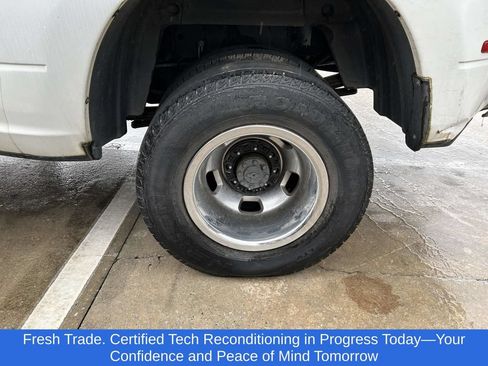 Used 2016 RAM 3500 Tradesman w/ Chrome Appearance Group AWD/4WD image 3
