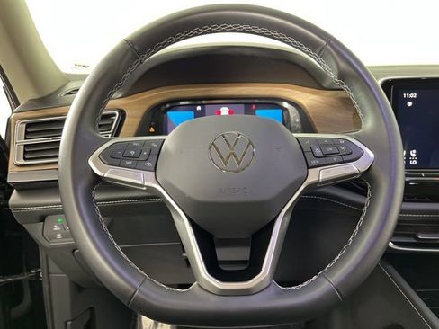 Used 2024 Volkswagen Atlas SE w/ Black Wheel Package image 20