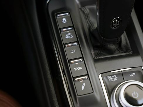 Used 2022 Maserati Levante GT image 10