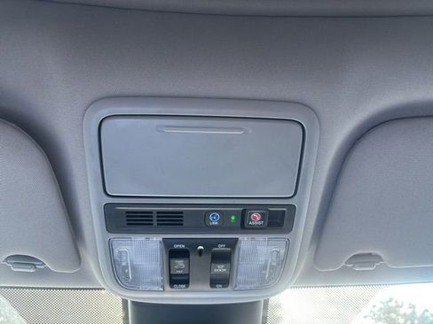 Used 2024 Honda Odyssey Touring image 31