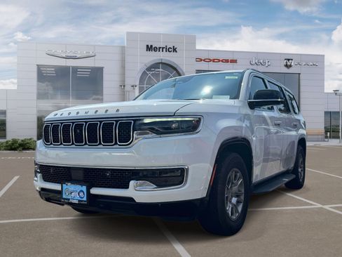 Used 2023 Jeep Wagoneer 4WD w/ Convenience Group I image 4