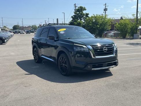 Used 2022 Nissan Pathfinder Platinum w/ Cargo Package FWD image 3