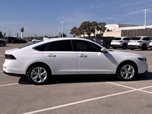 Certified 2025 Honda Accord LX image 7