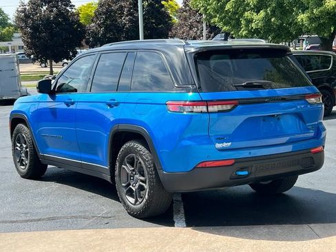 Used 2023 Jeep Grand Cherokee Trailhawk AWD/4WD image 11