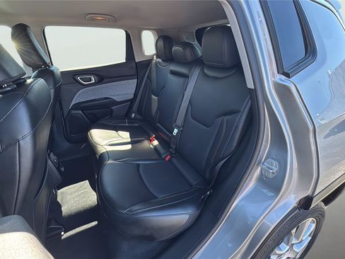 Certified 2022 Jeep Compass Latitude AWD/4WD image 19