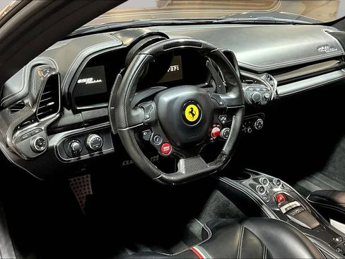 Used 2015 Ferrari 458 Italia Coupe RWD image 15