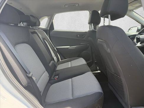 Used 2020 Hyundai Kona SE FWD image 16