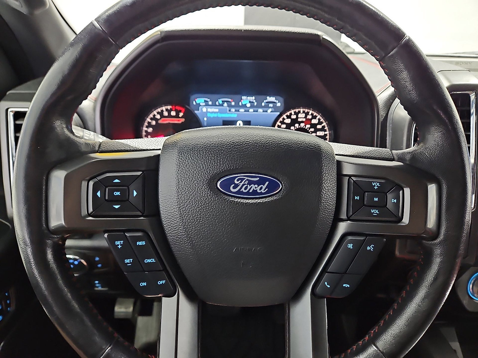 Used 2017 Ford F150 Lariat w/ Equipment Group 502A Luxury AWD/4WD image 21