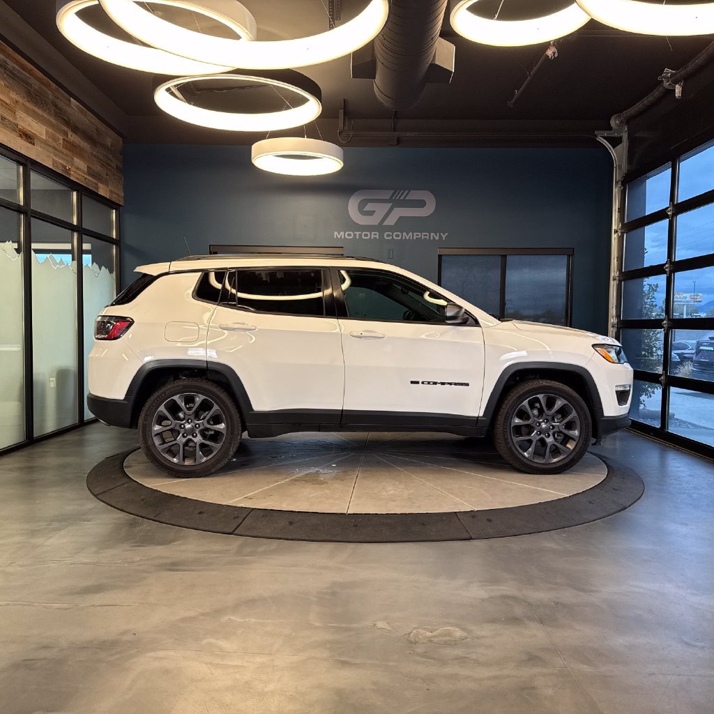 Used 2021 Jeep Compass Latitude AWD/4WD image 2