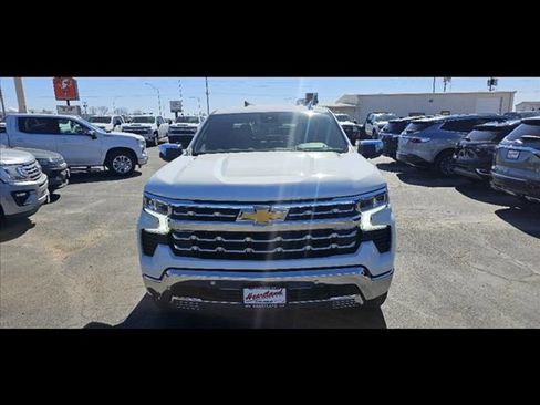 Used 2024 Chevrolet Silverado 1500 LTZ AWD/4WD image 8