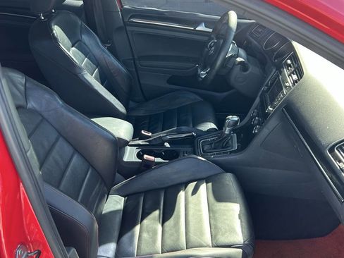 Used 2015 Volkswagen GTI SE image 16