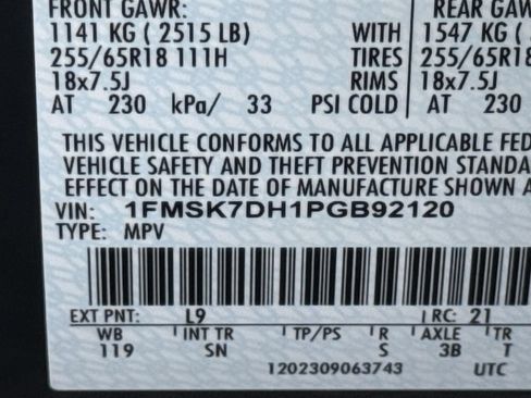 Used 2023 Ford Explorer XLT w/ Equipment Group 202A RWD image 34