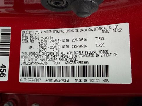 Used 2022 Toyota Tacoma TRD Off-Road w/ Technology Package AWD/4WD image 35