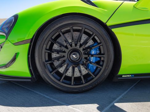 Used 2020 McLaren 620R RWD image 14
