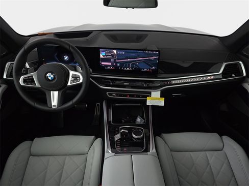New 2026 BMW X5 xDrive40i w/ M Sport Package image 9