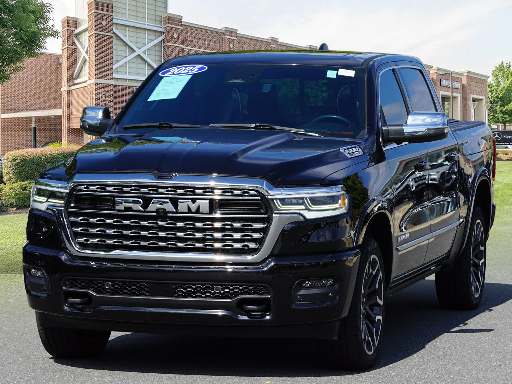 Used 2025 RAM 1500 Limited w/ Body Color Bumper Group AWD/4WD image 4