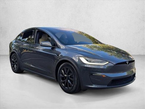 Used 2023 Tesla Model X AWD/4WD image 3