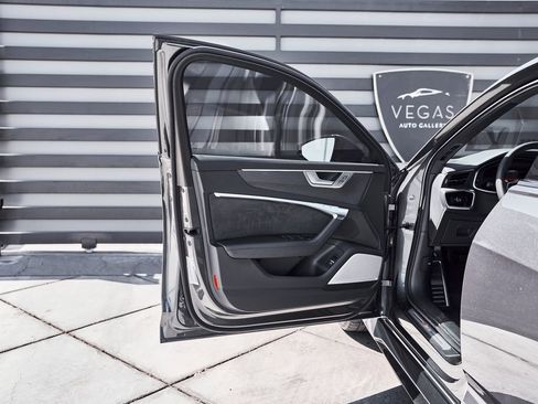 Used 2022 Audi RS 6 AWD/4WD image 35