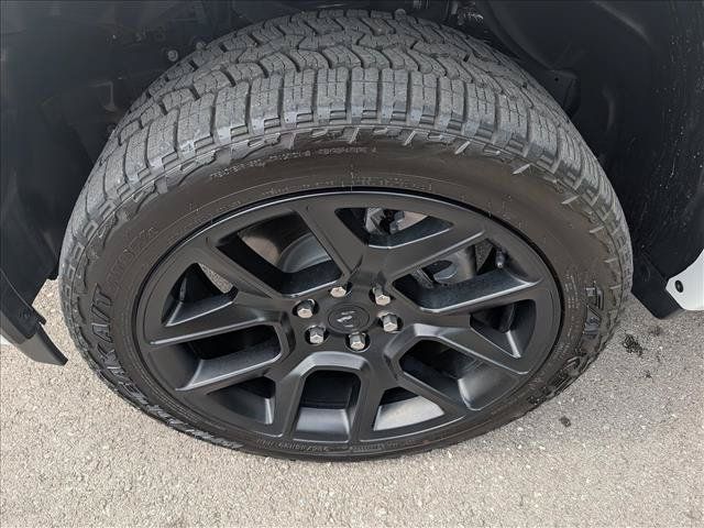 Used 2026 RAM 1500 Laramie AWD/4WD image 9