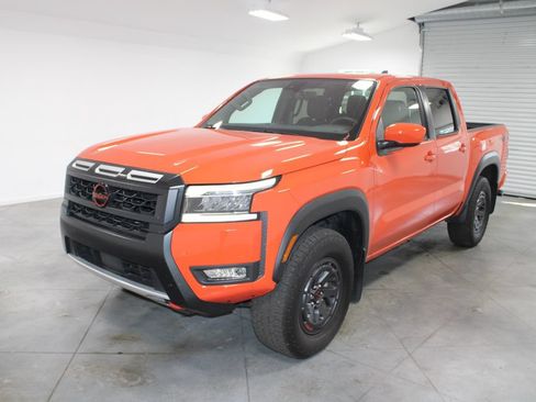 Used 2025 Nissan Frontier PRO-4X w/ Interior Protection Package AWD/4WD image 4