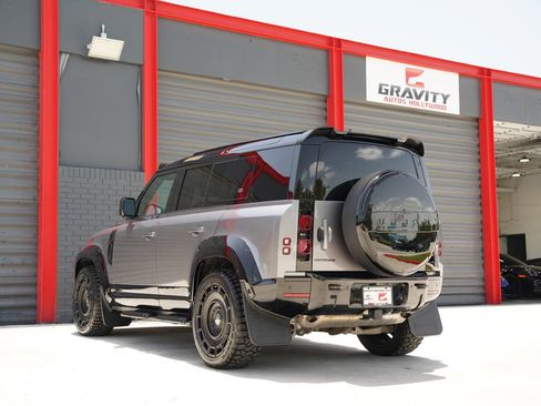 Used 2023 Land Rover Defender 110 X-Dynamic SE AWD/4WD image 15