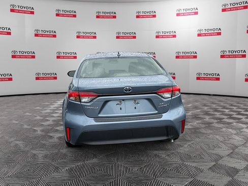 Used 2023 Toyota Corolla LE w/ LE Convenience Package FWD image 6