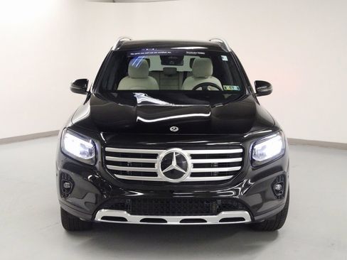 Certified 2025 Mercedes-Benz GLB 250 4MATIC image 3