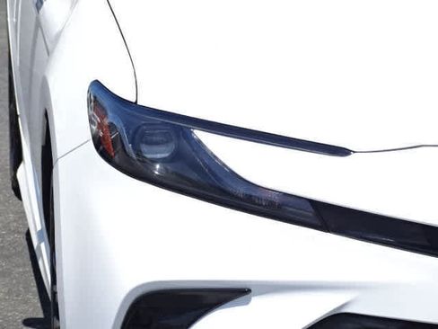 Used 2025 Toyota Camry SE FWD image 5