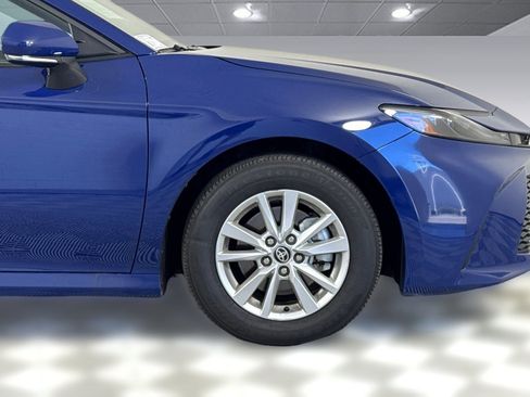 Used 2025 Toyota Camry LE image 33