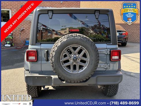 Used 2024 Jeep Wrangler Unlimited Sport AWD/4WD image 4