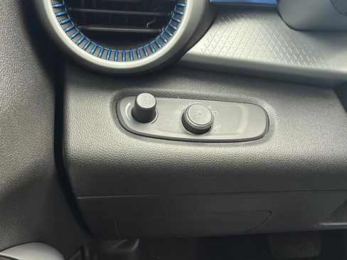 Used 2024 Chevrolet Trax LS w/ LS Convenience Package image 36