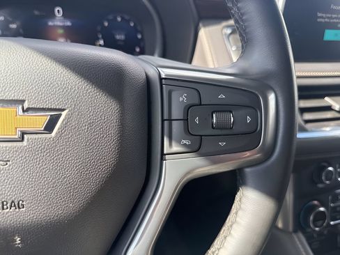 Used 2023 Chevrolet Suburban Premier AWD/4WD image 18