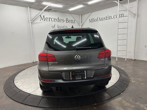 Used 2016 Volkswagen Tiguan SE image 6