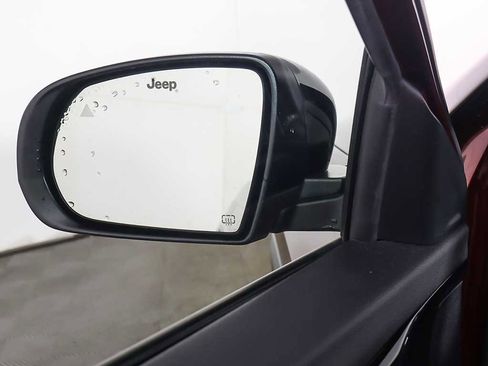 Used 2022 Jeep Compass Altitude w/ Sun and Sound Group image 35