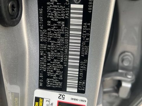Used 2020 Toyota Camry SE FWD image 29