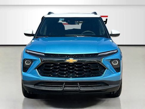 Used 2025 Chevrolet TrailBlazer ACTIV w/ Convenience Package FWD image 2