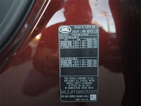 Used 2024 Land Rover Defender 130 S image 36