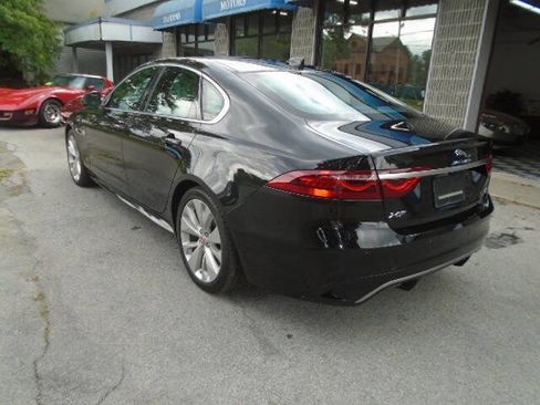 Used 2022 Jaguar XF R-Dynamic SE image 6